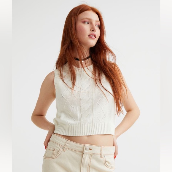 H&M Sweater Vest - Picture 2 of 7